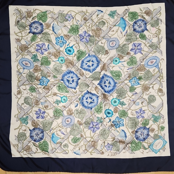 Gucci Floral Silk Scarf with Blue and Green Hues 35inches - Picture 1 of 7